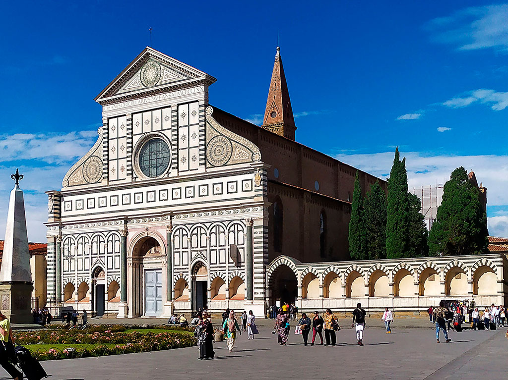 Basilica di Santa Maria Novella y Piazza di Santa Maria Novella, Florencia, Firenze