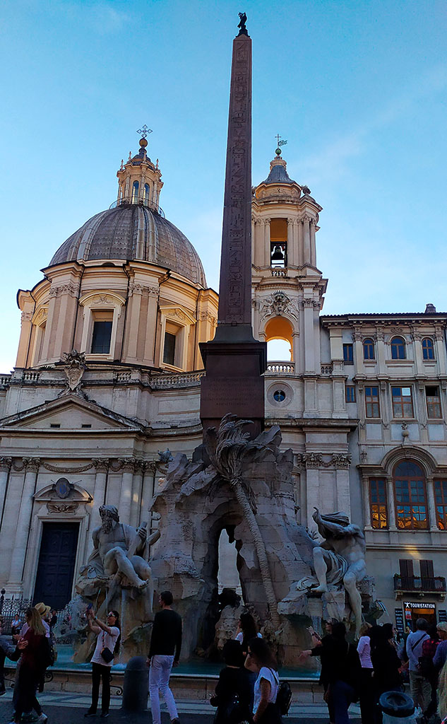 Fontana dei Fiumi,
Fontana dei Quattro Fiumi, 
Obelisco Agonale,
Piazza Navona, Roma